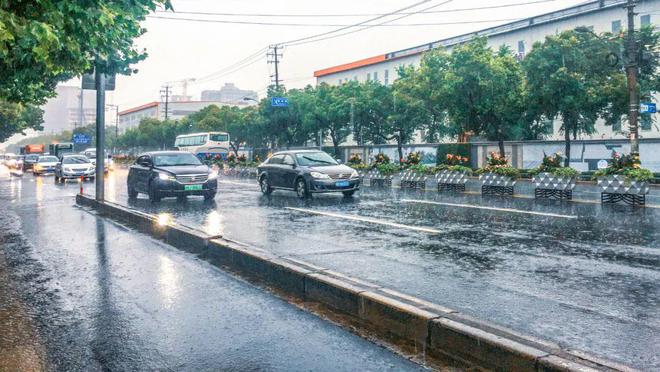 最新大暴雨的影響與應(yīng)對，大暴雨的影響及應(yīng)對策略